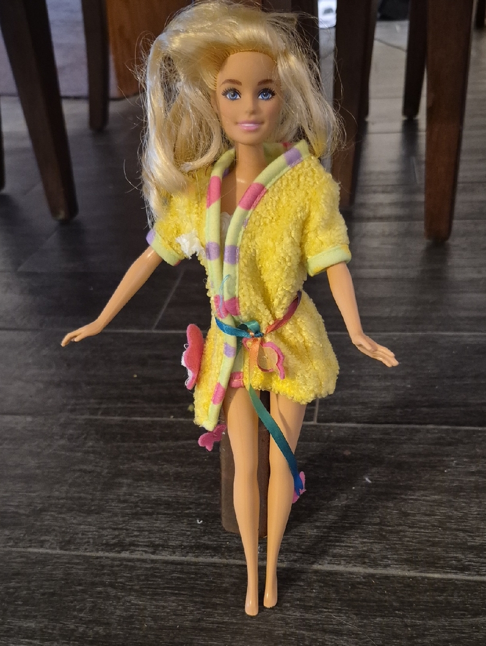 Mattel Barbie Doll in Yellow Bathrobe with Pink and Blue Accents
